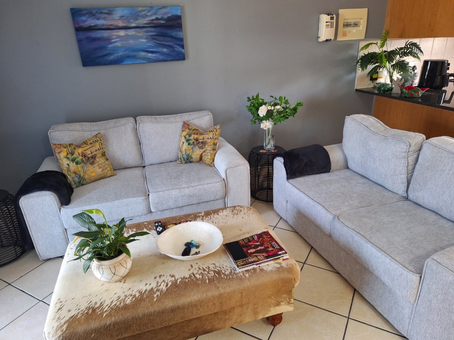 2 Bedroom Property for Sale in Hartenbos Central Western Cape